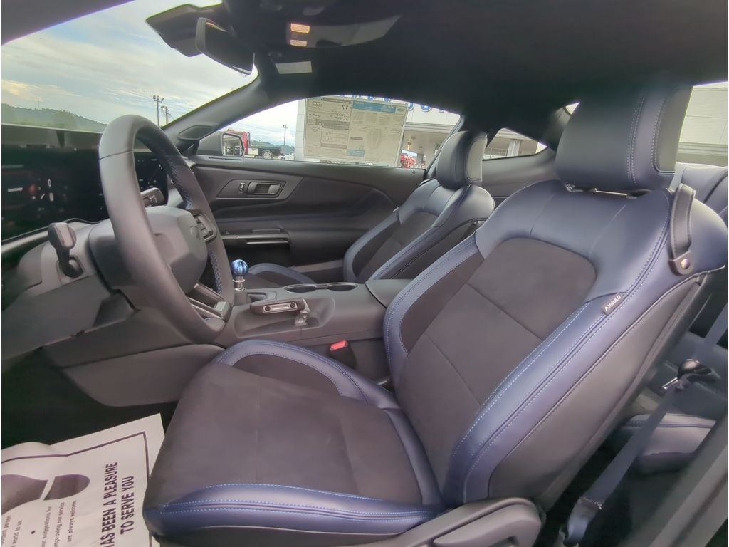 2025 Ford Mustang Dark Horse