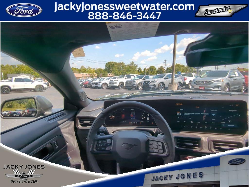 2025 Ford Mustang Dark Horse