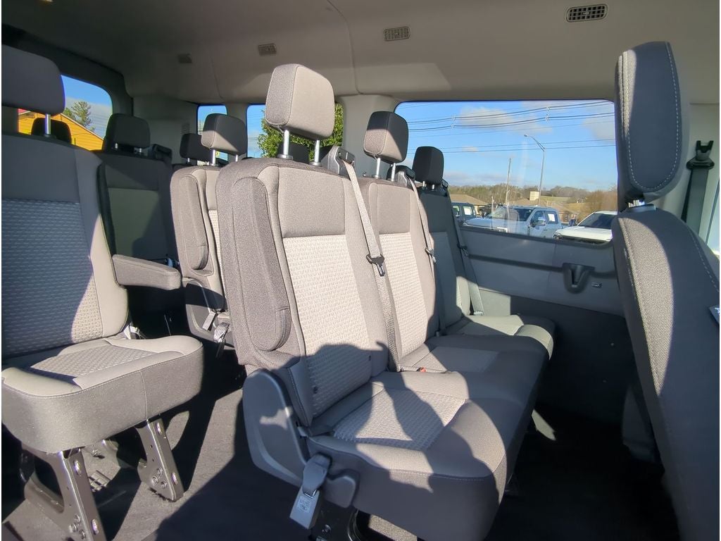 2025 Ford Transit Wagon XLT
