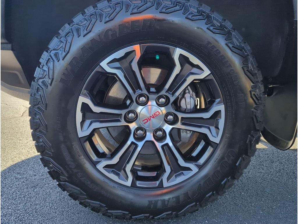 2024 GMC Canyon 4WD AT4