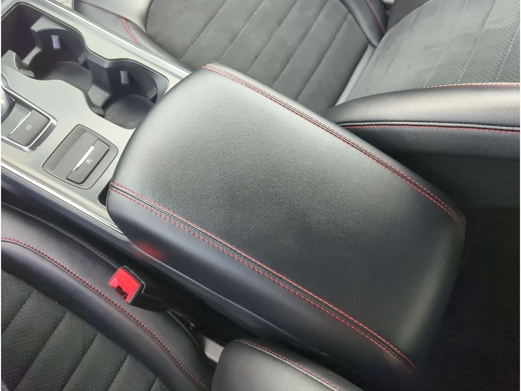 2024 Ford Edge ST-Line