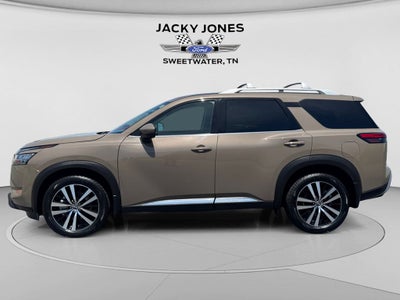 2024 Nissan Pathfinder Platinum