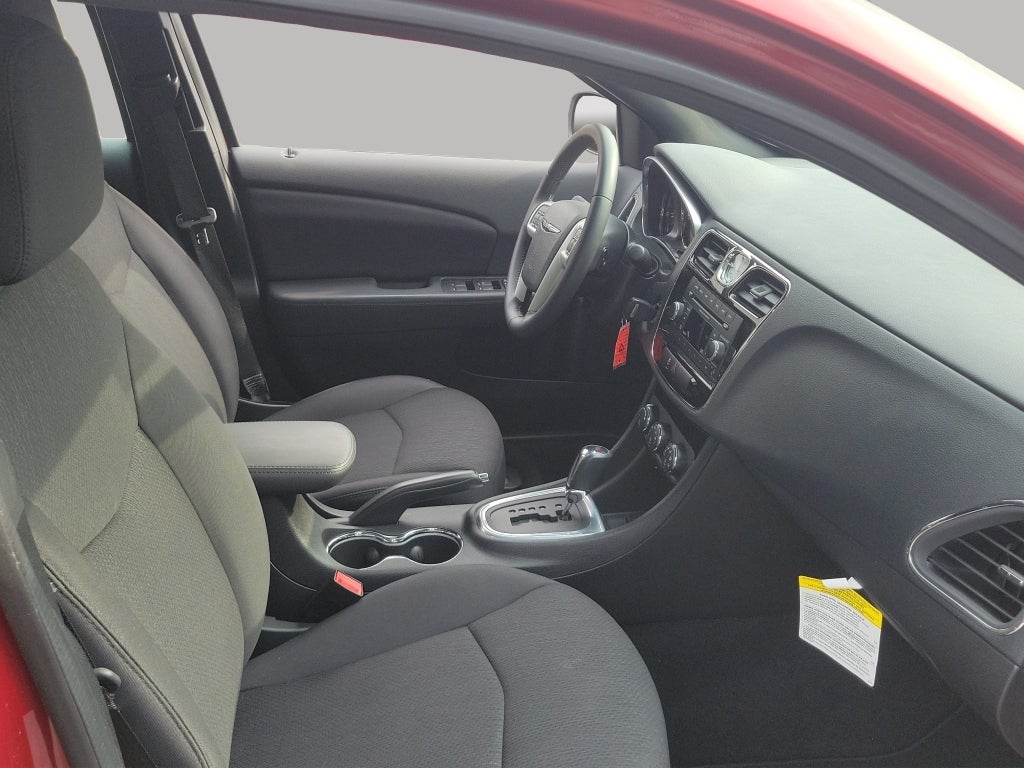 2013 Chrysler 200 Touring