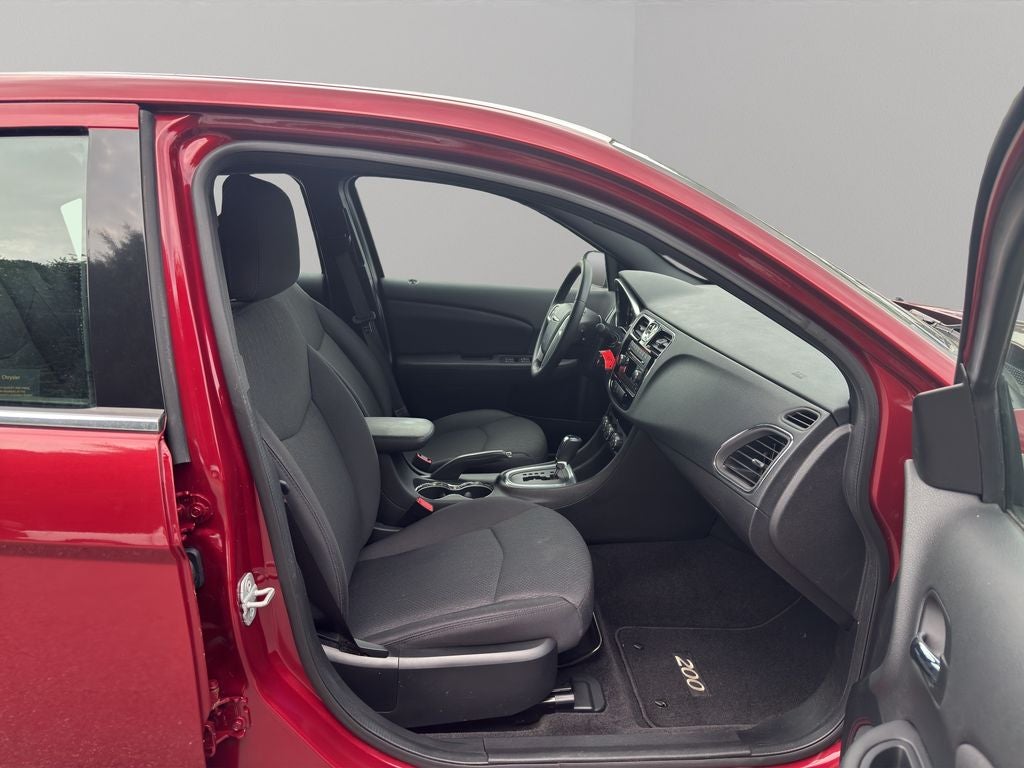 2013 Chrysler 200 Touring