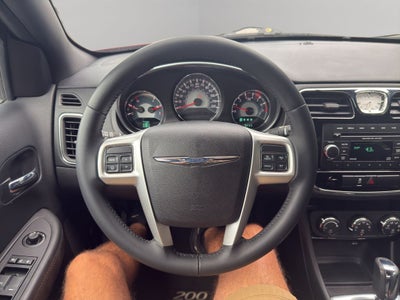 2013 Chrysler 200 Touring