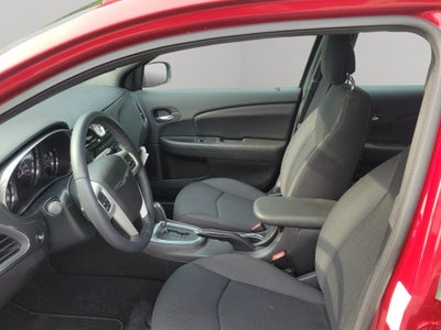 2013 Chrysler 200 Touring