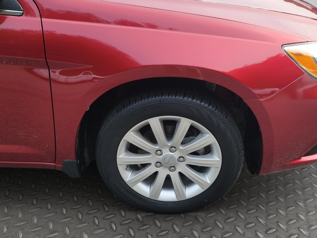 2013 Chrysler 200 Touring
