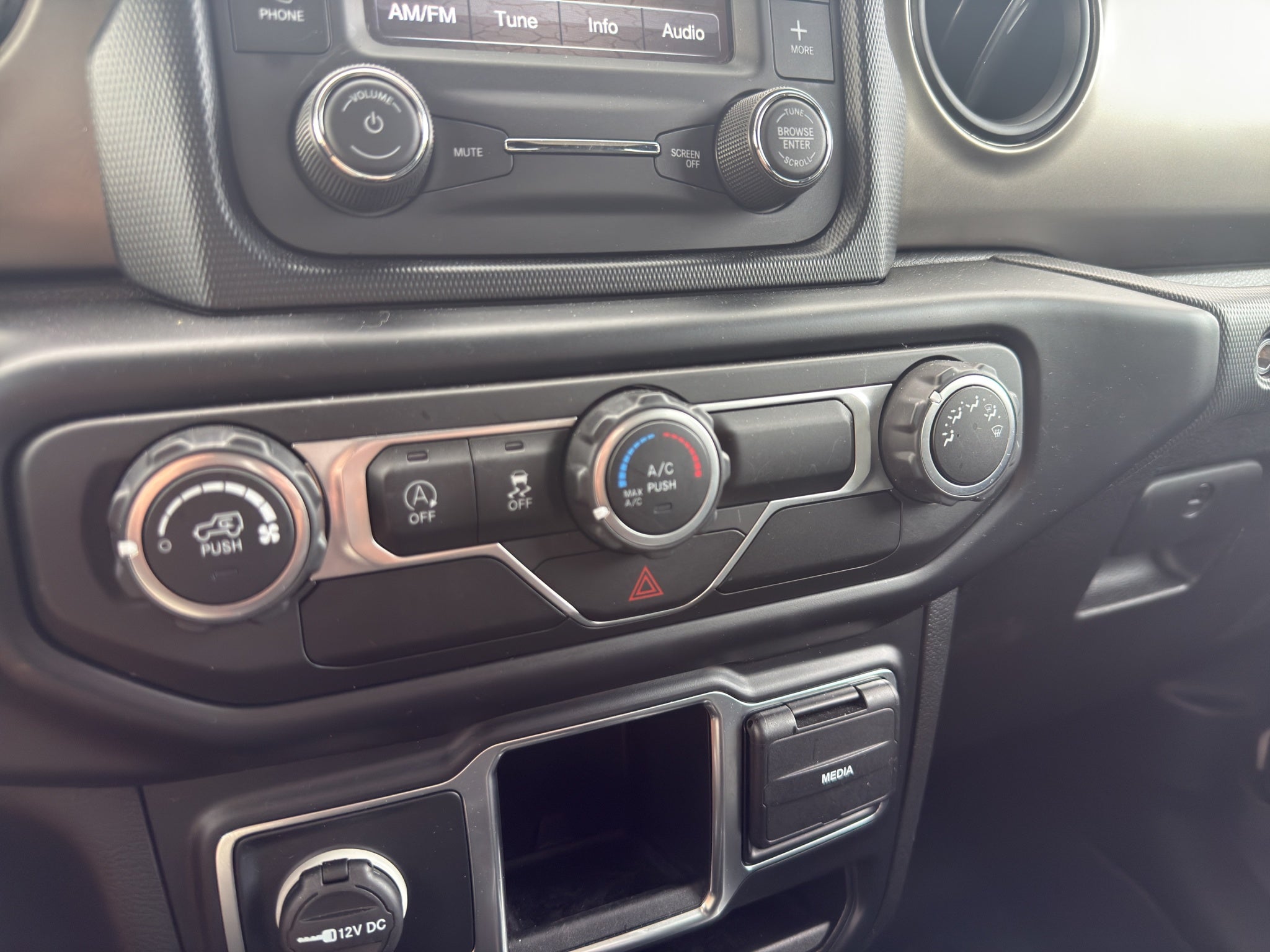 2019 Jeep Wrangler Sport