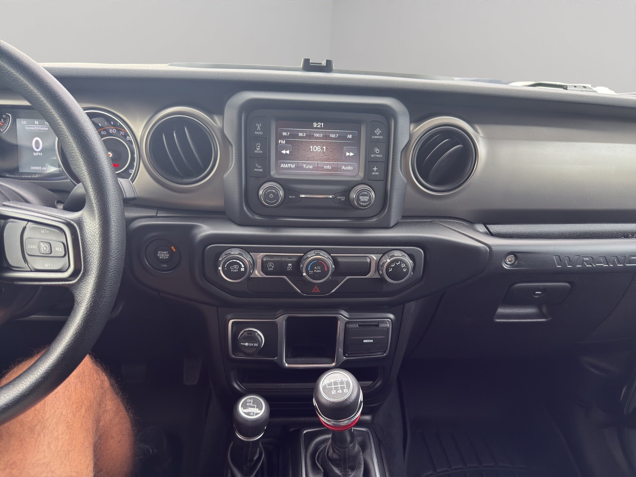 2019 Jeep Wrangler Sport
