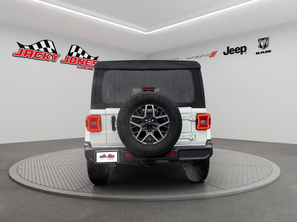 2024 Jeep Wrangler Sahara