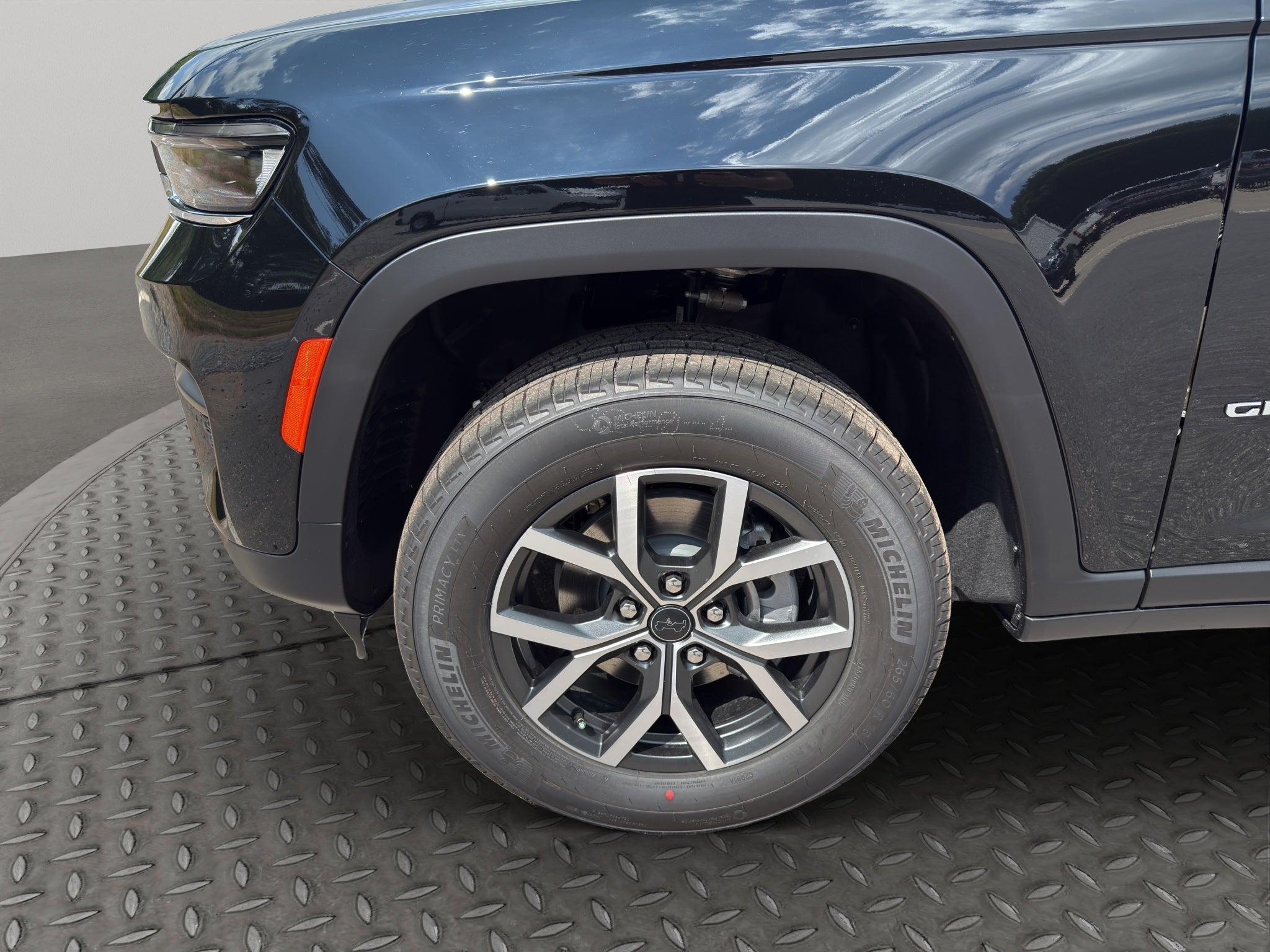 2027 Jeep Grand Cherokee Laredo X