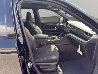 2027 Jeep Grand Cherokee Laredo X