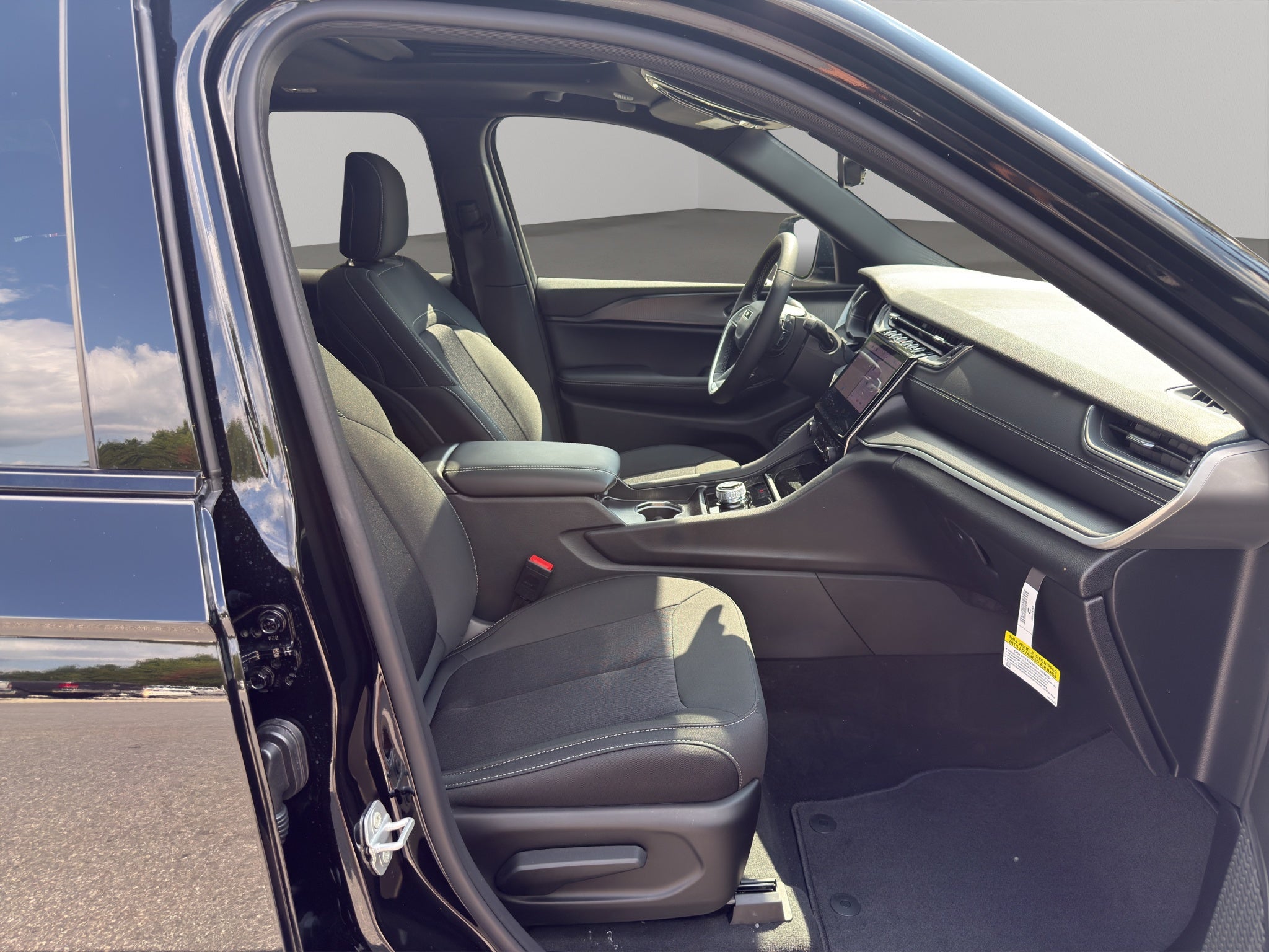 2027 Jeep Grand Cherokee Laredo X