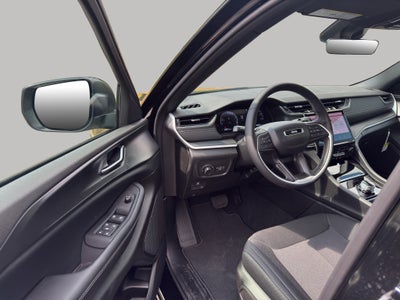 2027 Jeep Grand Cherokee Laredo X