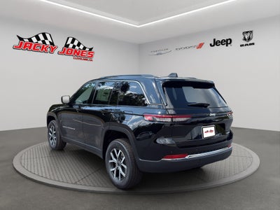 2027 Jeep Grand Cherokee Laredo X