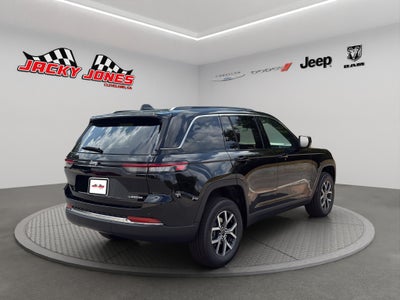 2027 Jeep Grand Cherokee Laredo X