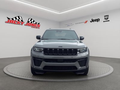 2027 Jeep Grand Cherokee Laredo Altitude
