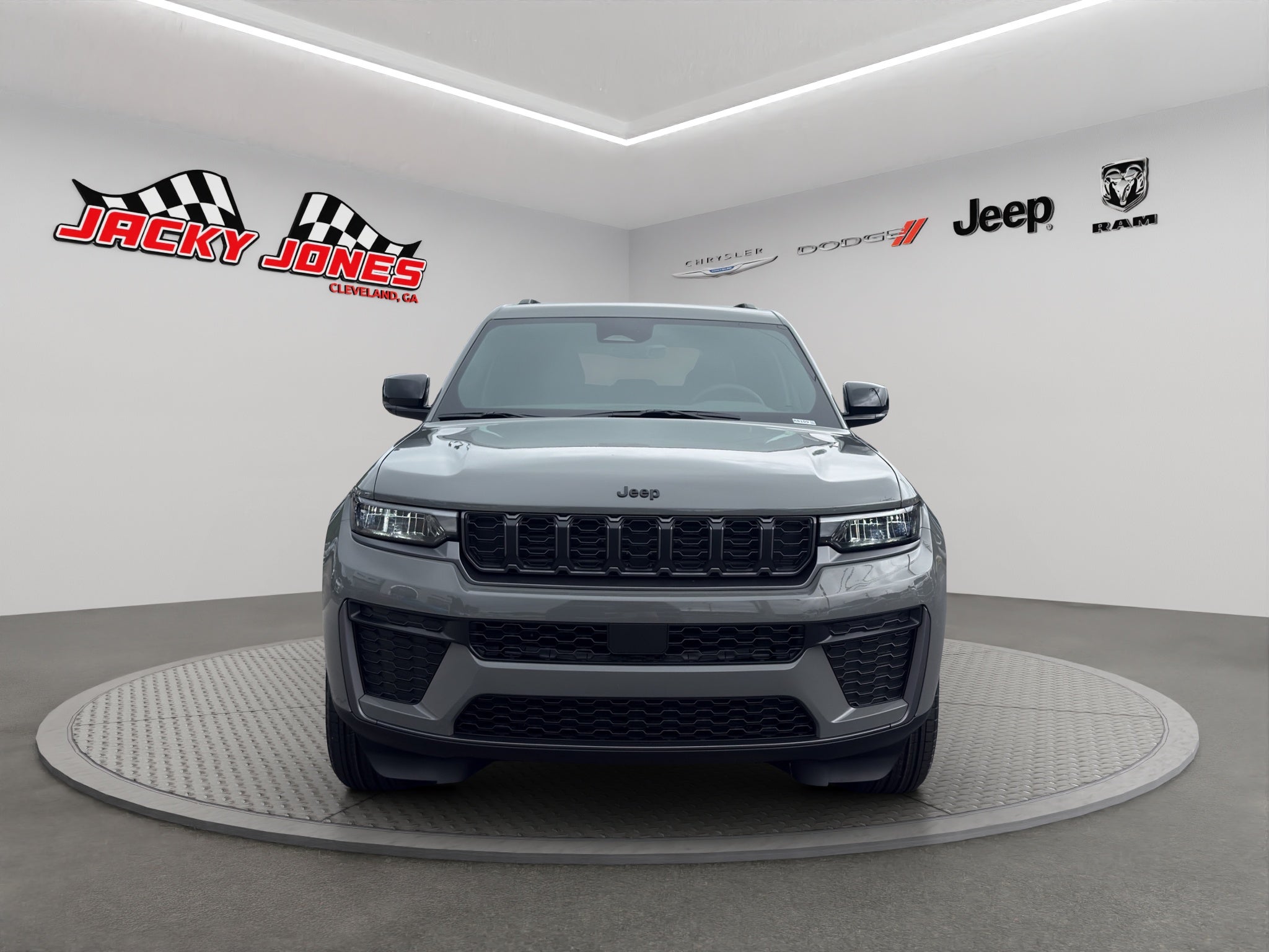 2027 Jeep Grand Cherokee Laredo Altitude