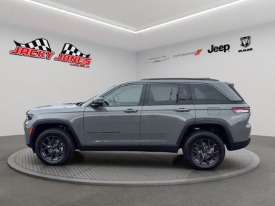 2027 Jeep Grand Cherokee Laredo Altitude