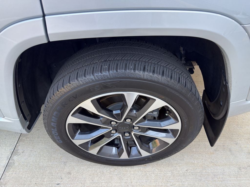 2022 Jeep Grand Cherokee Overland