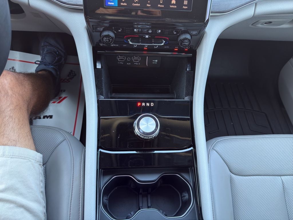 2022 Jeep Grand Cherokee Overland