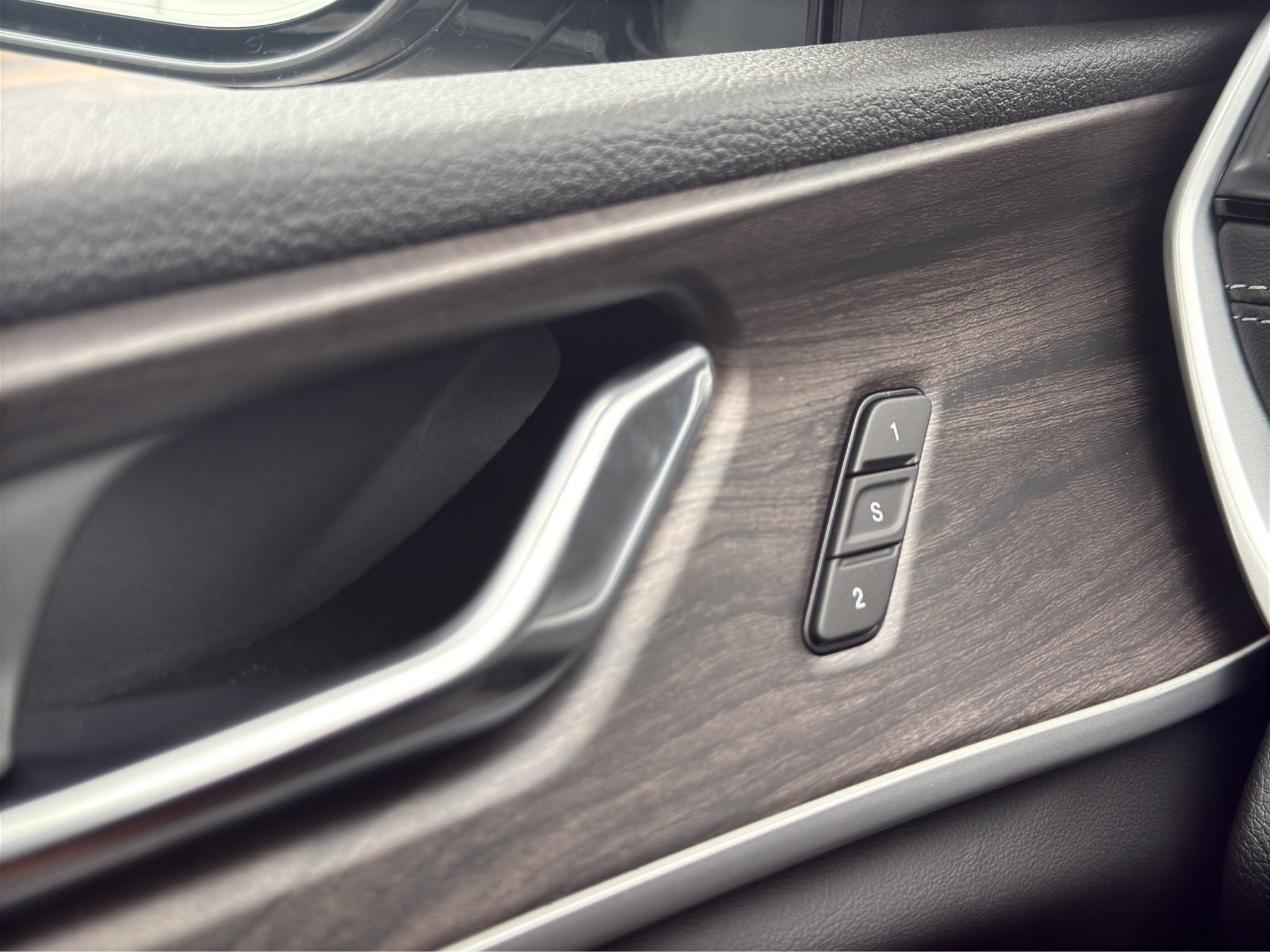 2027 Jeep Grand Cherokee Limited Reserve
