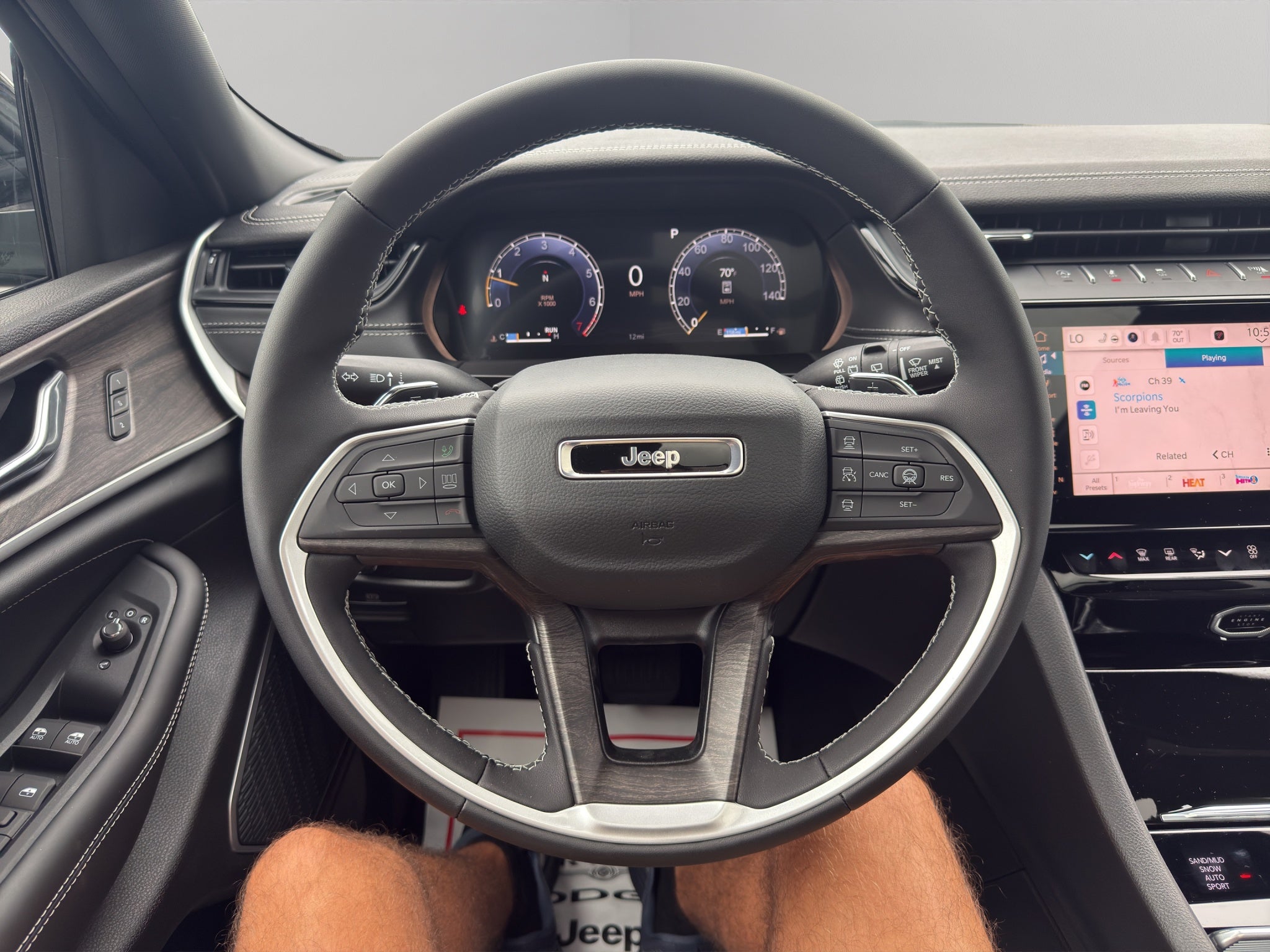 2027 Jeep Grand Cherokee Limited Reserve