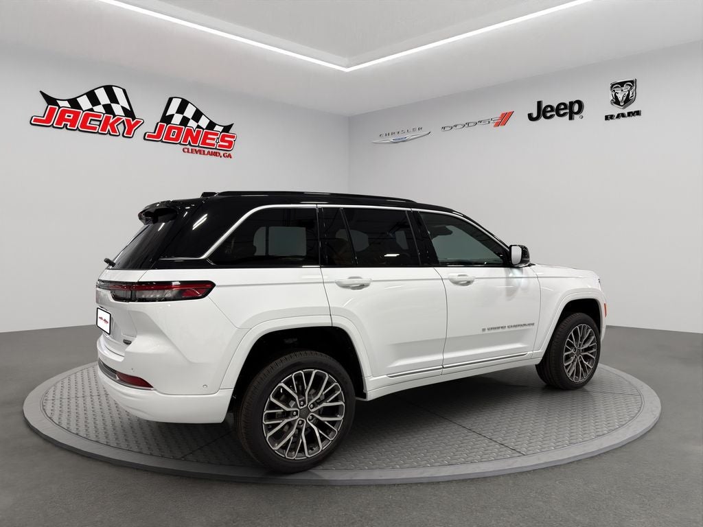 2026 Jeep Grand Cherokee Summit