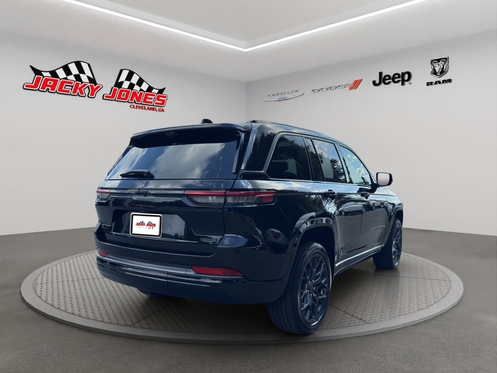 2026 Jeep Grand Cherokee Summit