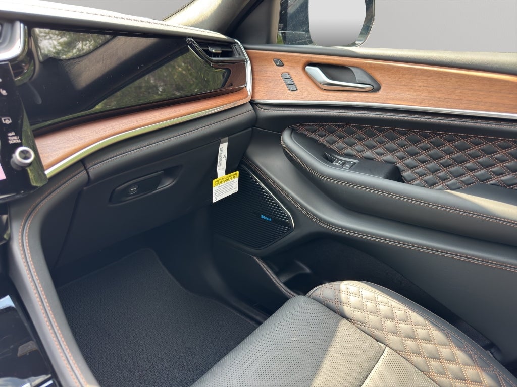 2026 Jeep Grand Cherokee Summit