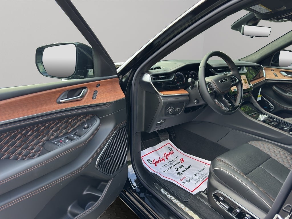 2026 Jeep Grand Cherokee Summit