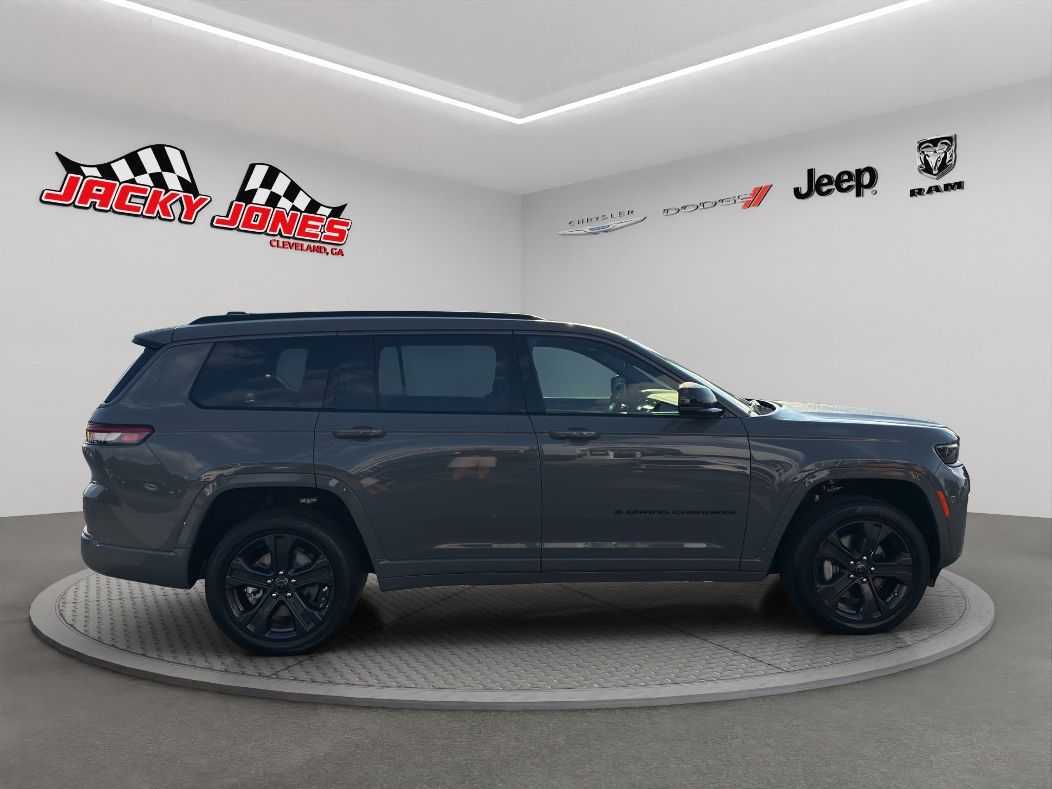 2027 Jeep Grand Cherokee L Limited Reserve