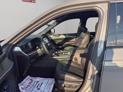 2027 Jeep Grand Cherokee L Limited Reserve