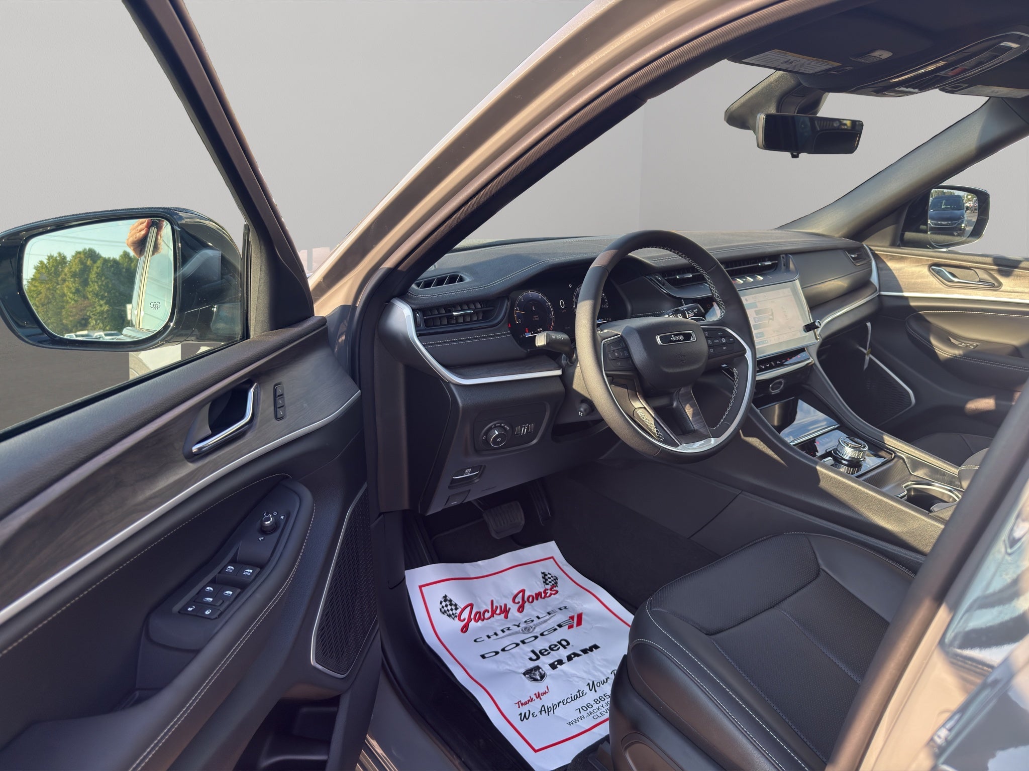 2027 Jeep Grand Cherokee L Limited Reserve