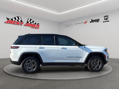 2022 Jeep Grand Cherokee 4xe Trailhawk