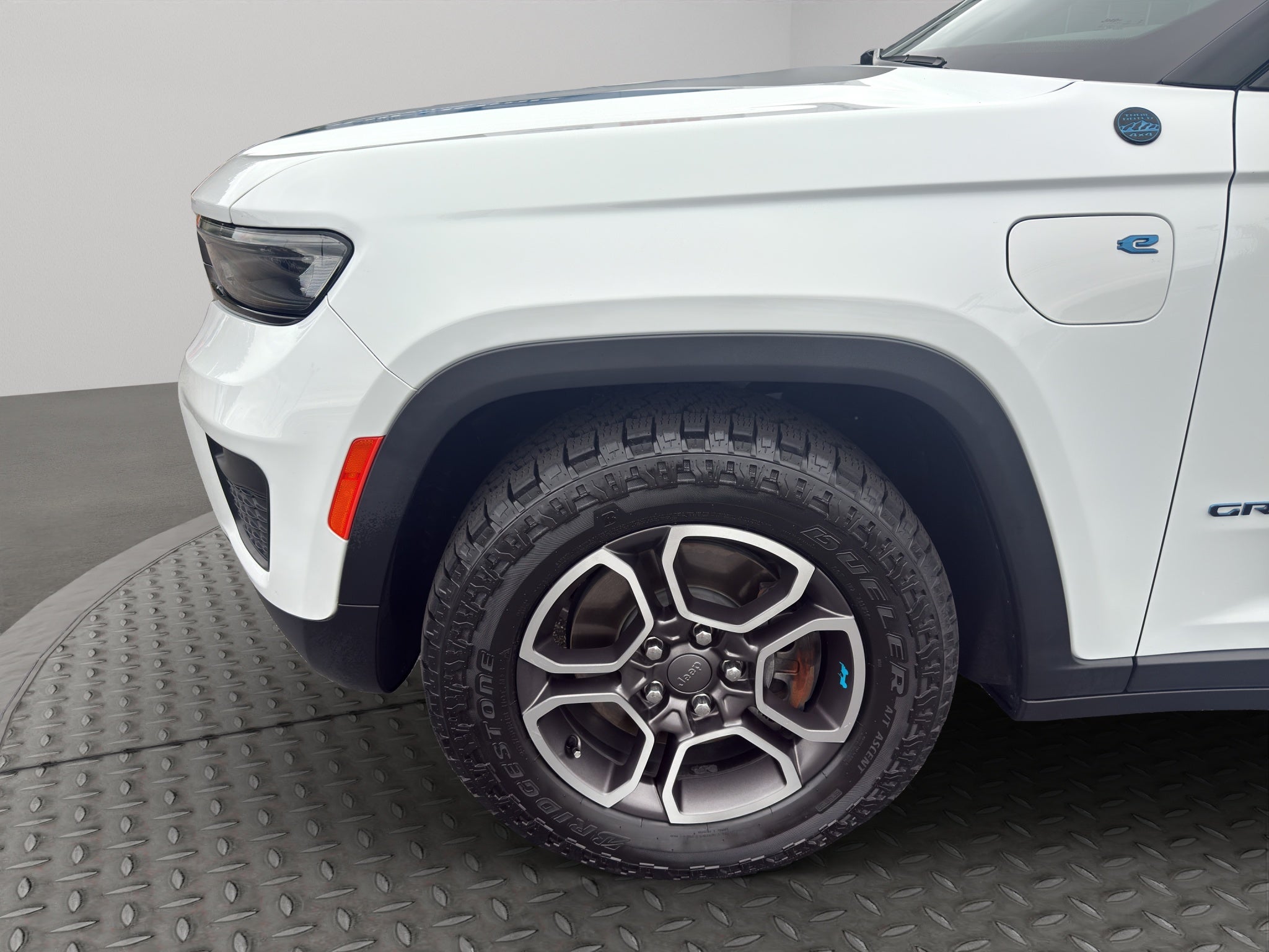 2023 Jeep Grand Cherokee 4xe Trailhawk
