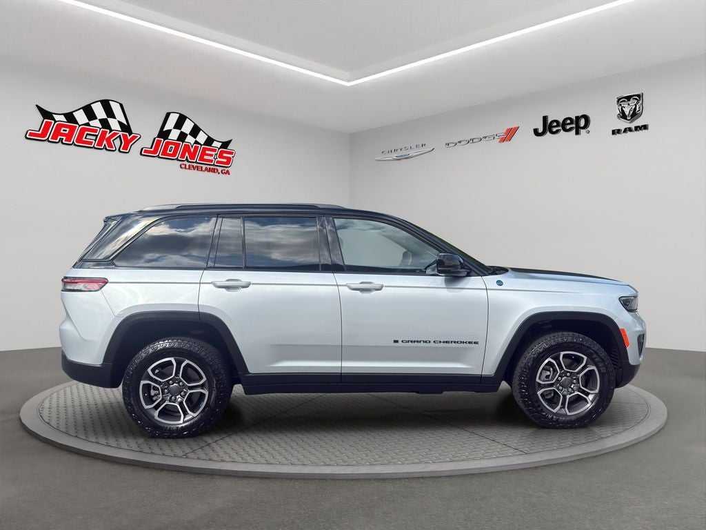 2023 Jeep Grand Cherokee 4xe Trailhawk