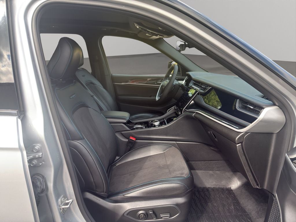 2023 Jeep Grand Cherokee 4xe Trailhawk
