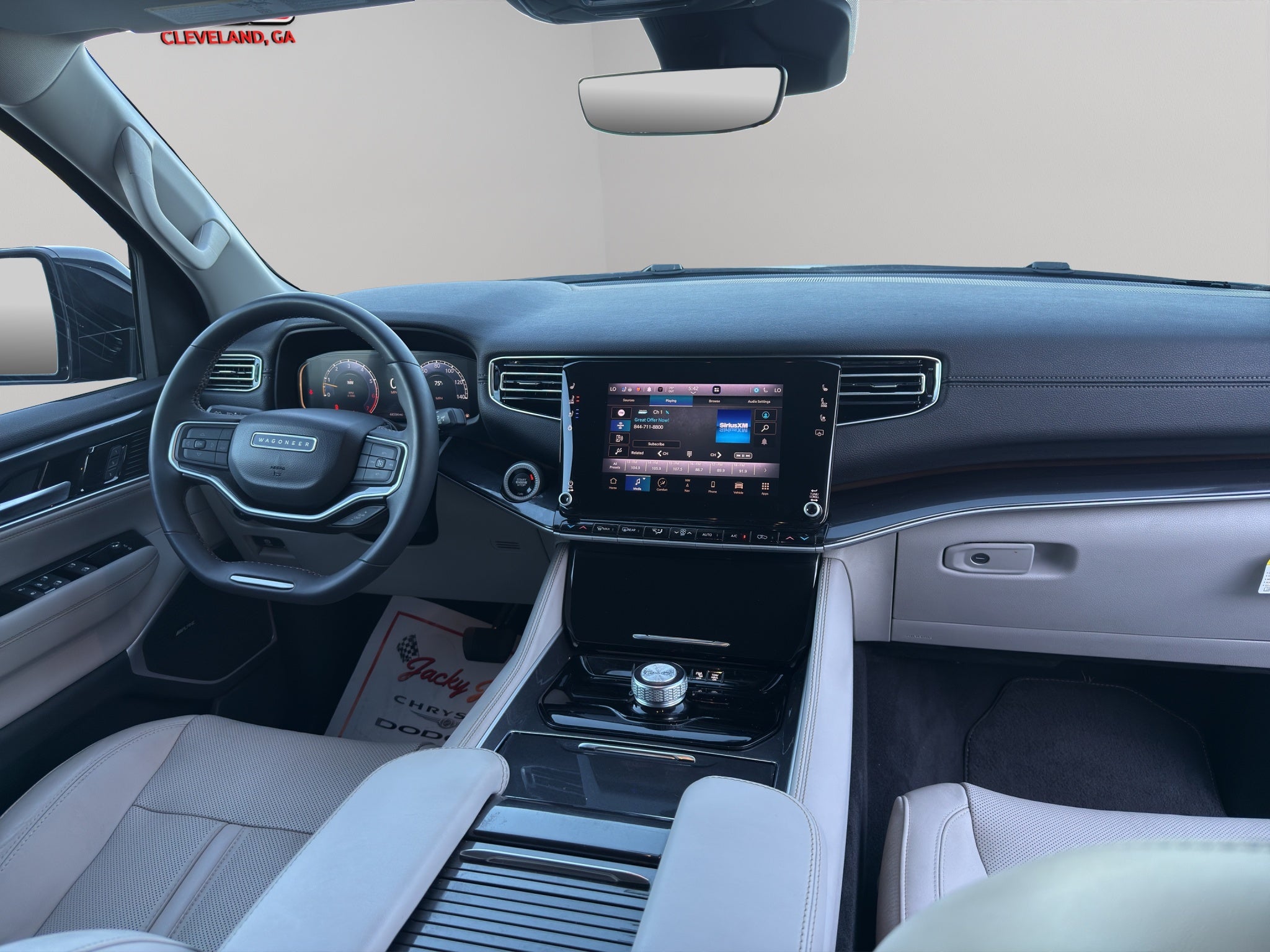 2023 Jeep Wagoneer L Base
