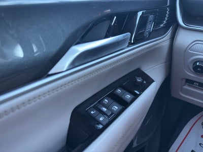 2023 Jeep Wagoneer L Base