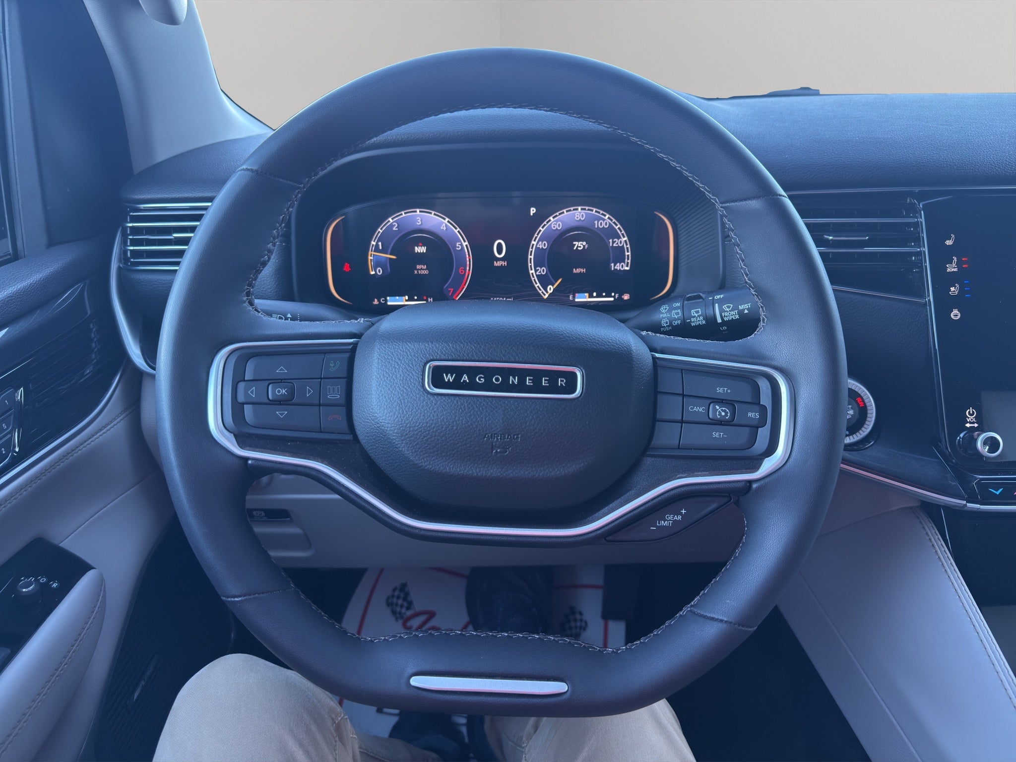 2023 Jeep Wagoneer L Base