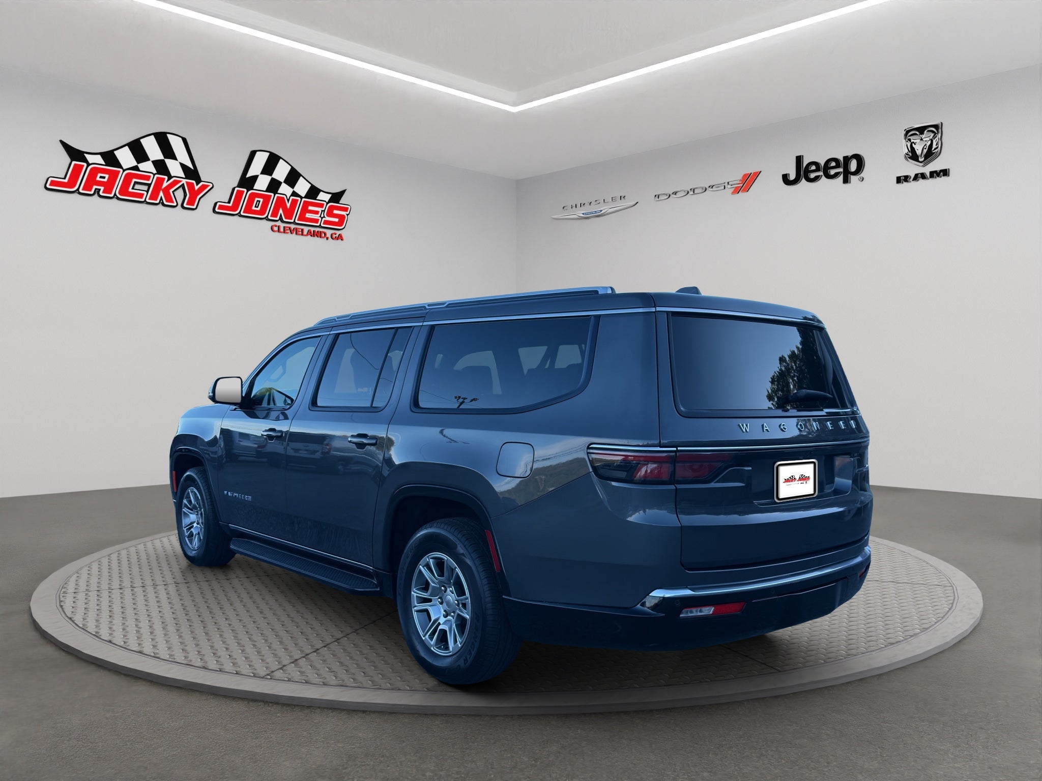 2023 Jeep Wagoneer L Base