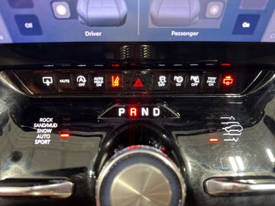 2023 Jeep Grand Wagoneer L Base