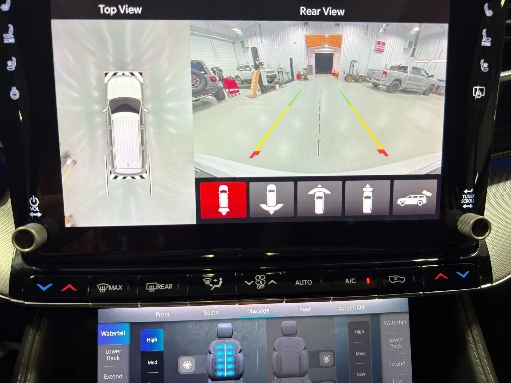 2023 Jeep Grand Wagoneer L Base