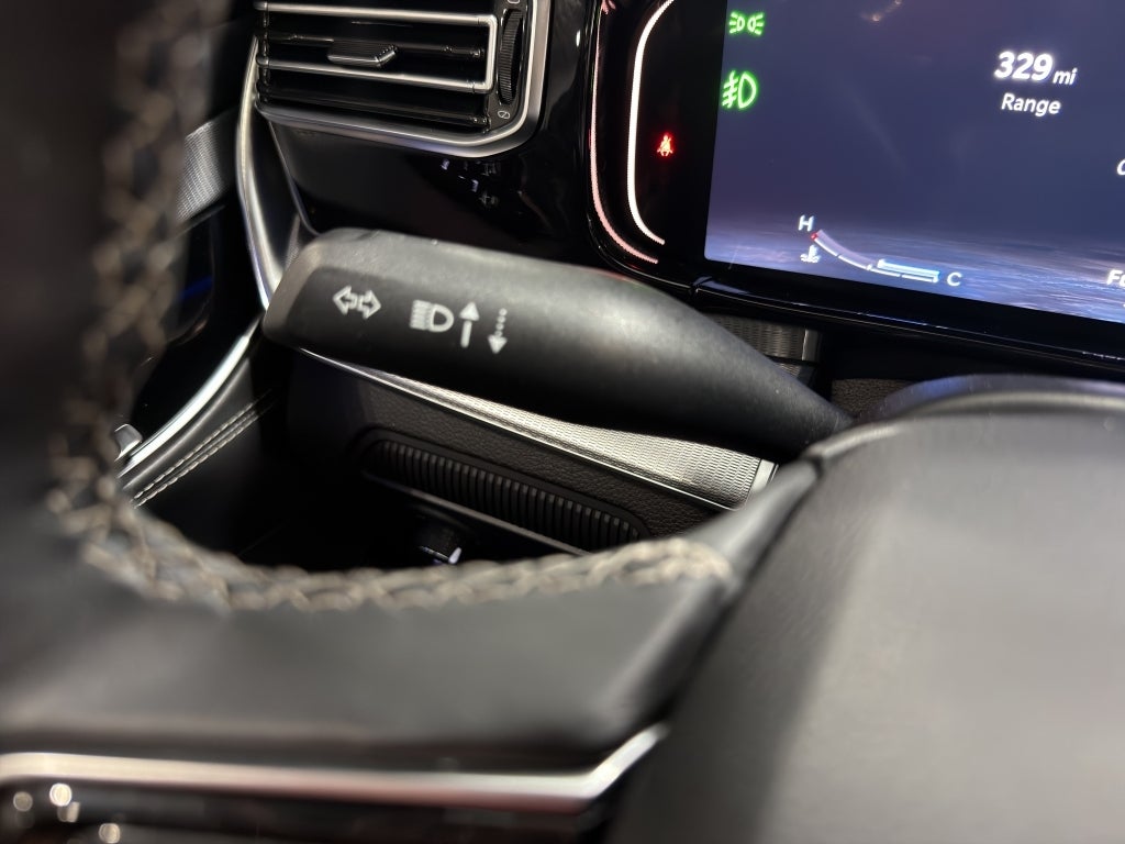 2023 Jeep Grand Wagoneer L Base