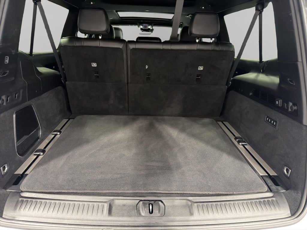 2023 Jeep Grand Wagoneer L Base