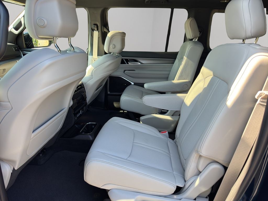 2026 Jeep Grand Wagoneer Base