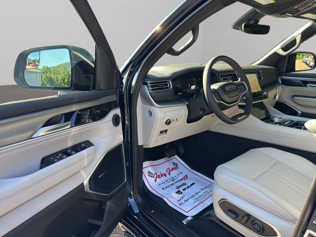 2026 Jeep Grand Wagoneer Base