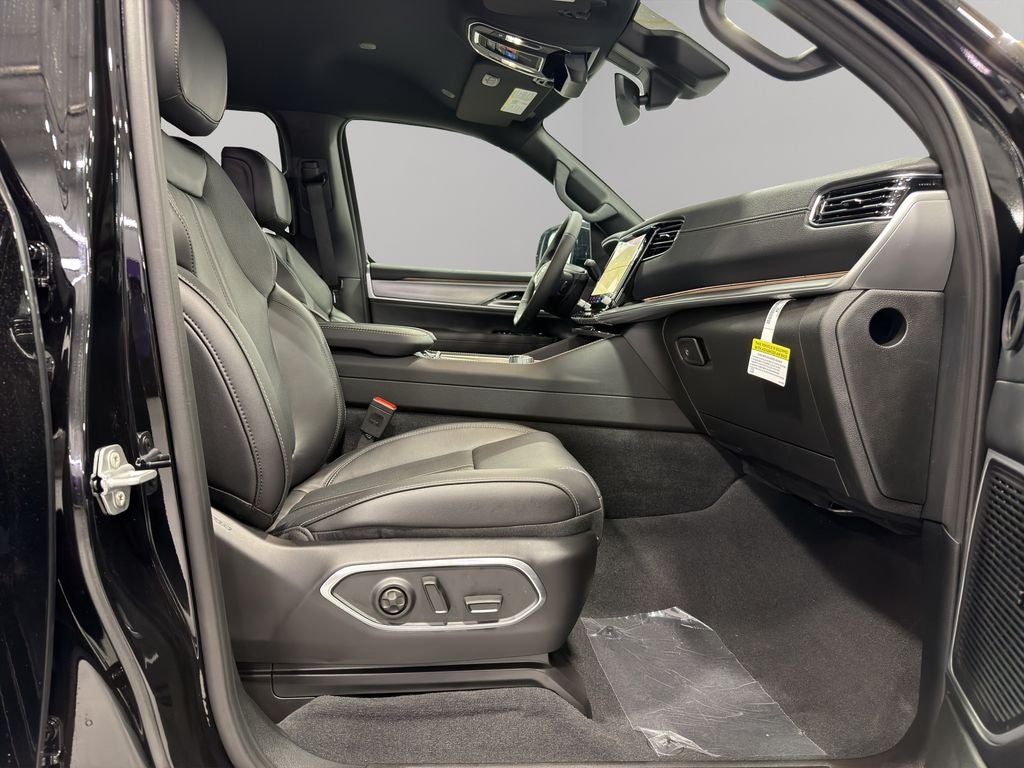 2026 Jeep Grand Wagoneer Base