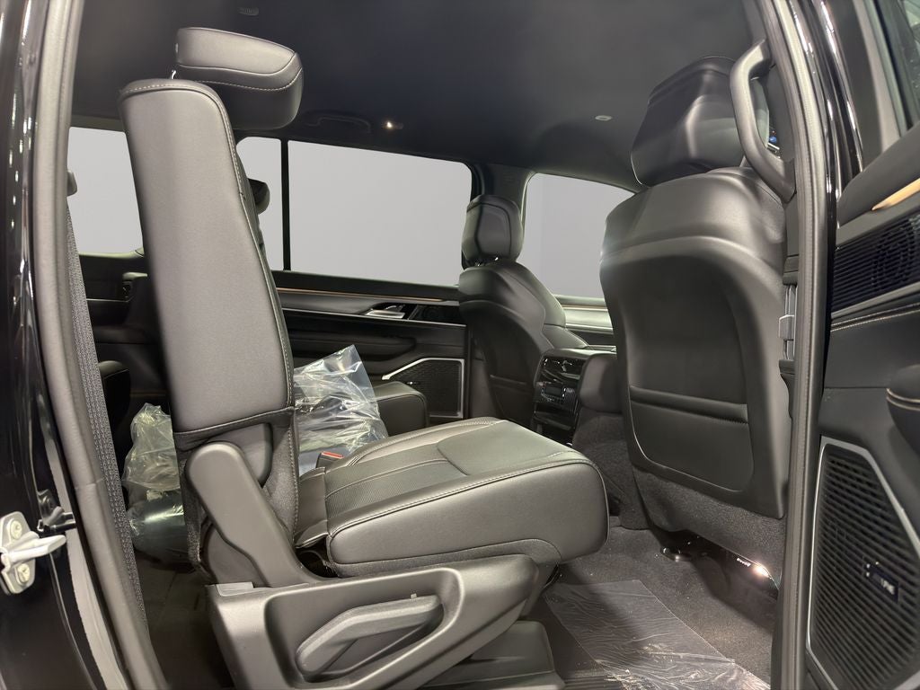 2026 Jeep Grand Wagoneer Base